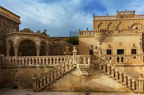 Gap Turu 4 Gece Otel Konaklamalı İstanbul Çıkışlı