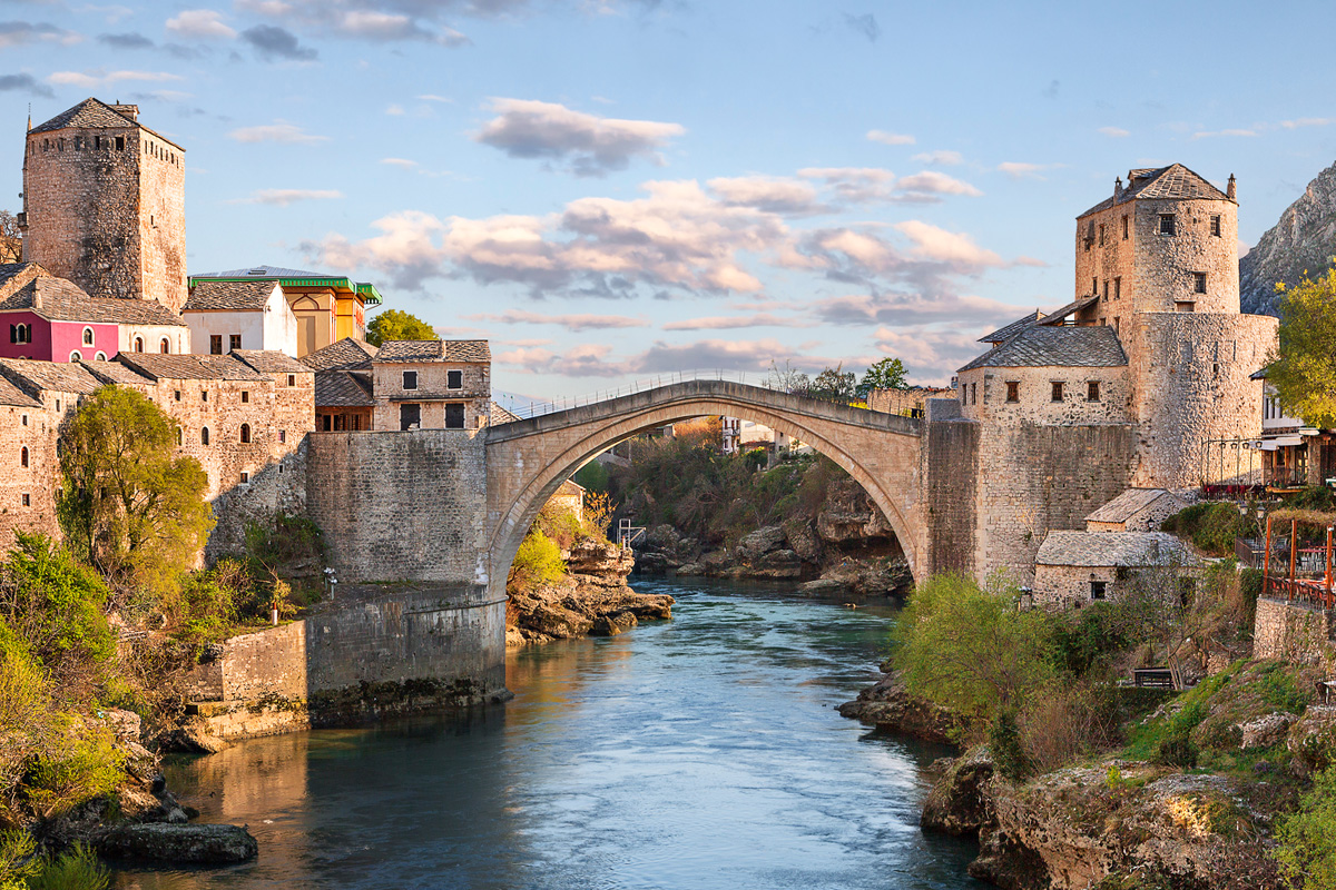 FIRSAT KOSOVALI VİZESİZ BAŞTANBAŞA BALKANLAR A Jet Havayolları ile Vizesiz / Her Çarşamba Kesin Hareket / Seyahat Sağlık Sigortası Hediye