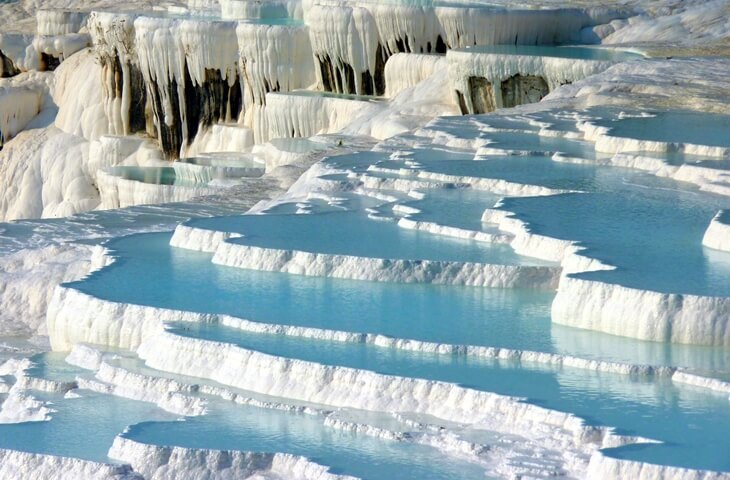 Salda Gölü Pamukkale Çeşme Alaçatı Turu 1 Gece Otel Konaklamalı