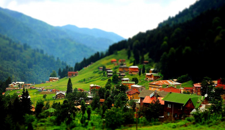 Uçaklı Karadeniz Yaylaları ve Batum Turu (3 Gece Otel Konaklamalı)